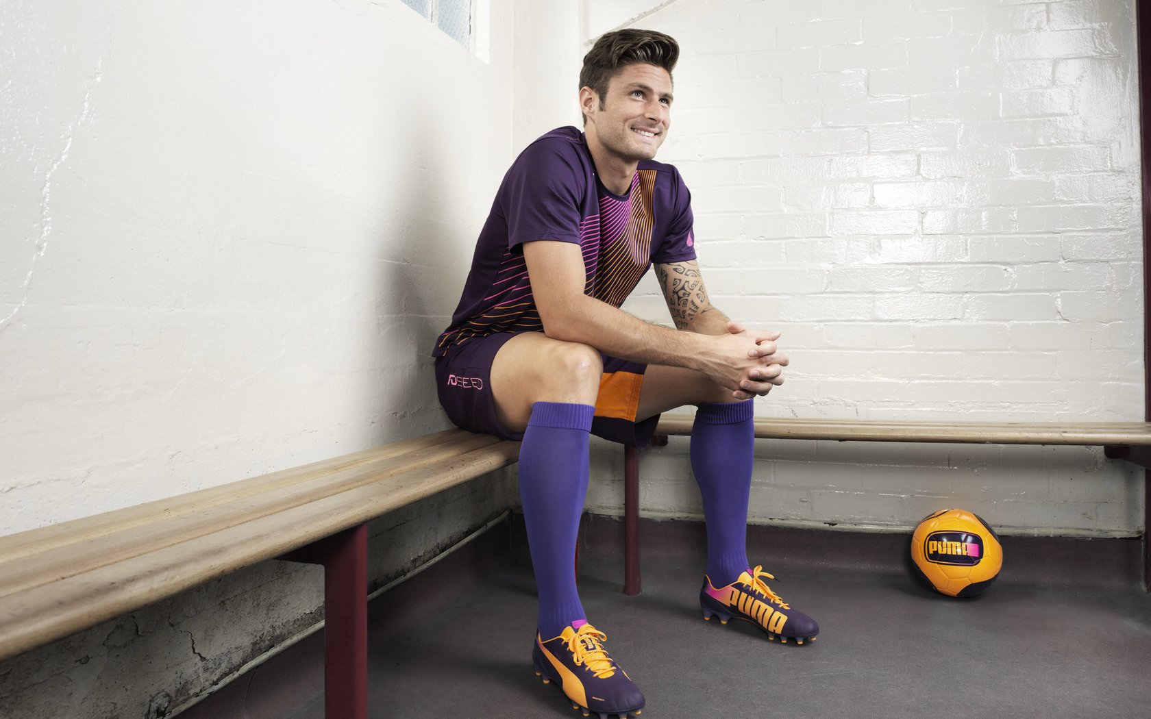 开云下载-希腊单节拉开曼城,伊萨克连续得分拉开差距,当神话照进绿茵场 第2张 开云下载-希腊单节拉开曼城,伊萨克连续得分拉开差距,当神话照进绿茵场 第2张