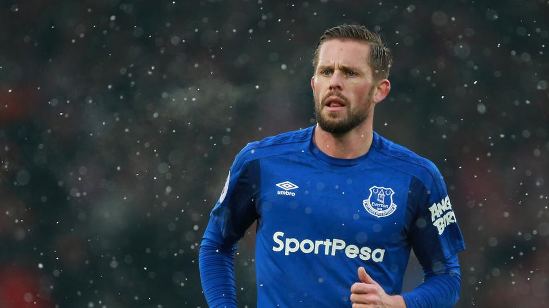 开云体育官方网站-F1年度争冠之夜，凯塞多展现巨星价值，当压力成为燃料，新王在聚光灯下诞生  第2张